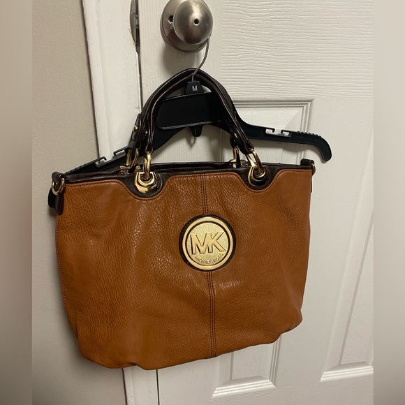 Authentic MK Thoth Shoulder Bag - Picture 1 of 6